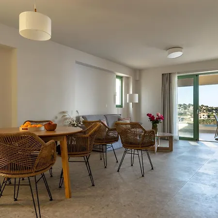 Joy Breeze Apartment